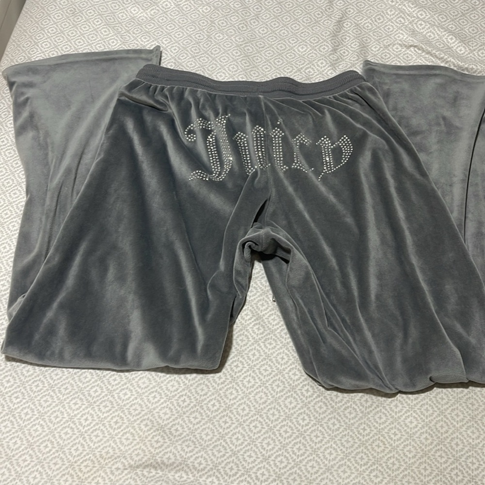 Two piece - Picture 2 of 4